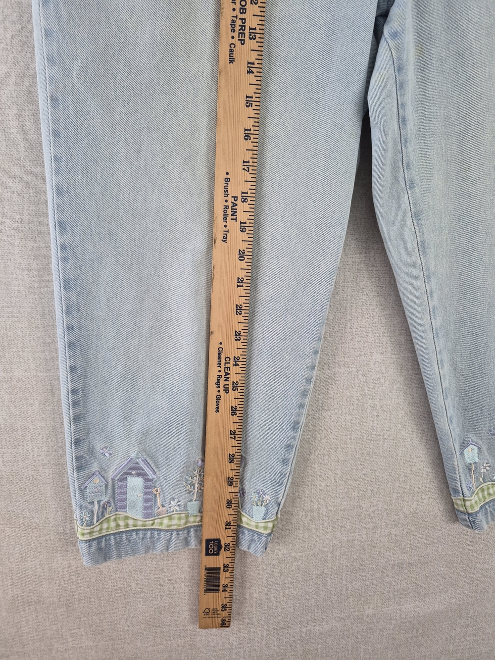 Christopher & Banks Size 12 Cropped Capri Jeans Light Wash Embroidered SKU0332 - Picture 3 of 14